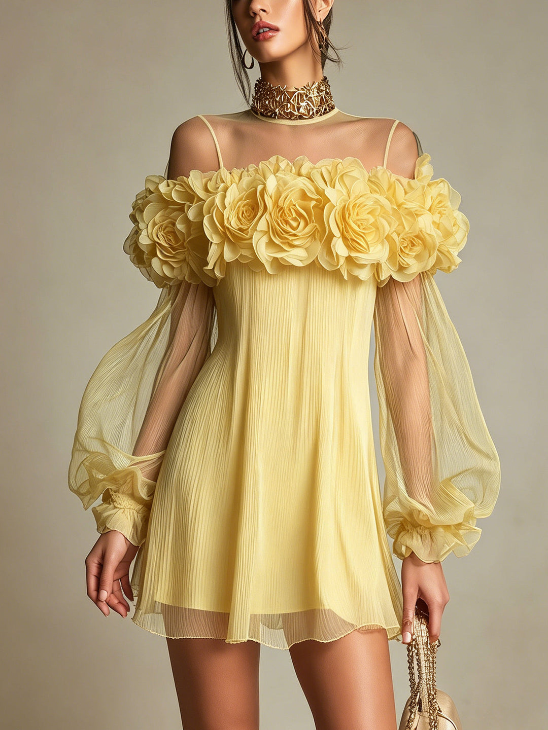 Liziana - Mini-Robe Plissée Avec Ornements Floraux En 3D
