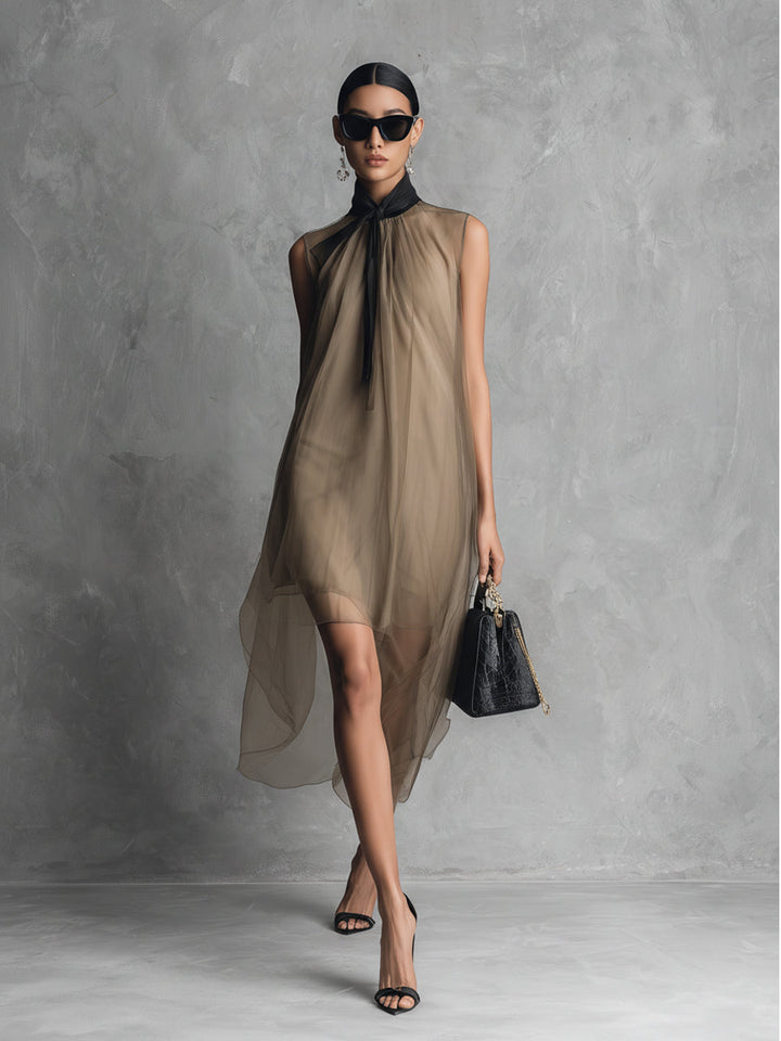 Yupha - Robe Mi-longue Asymétrique À Col Montant en Tissu Transparent