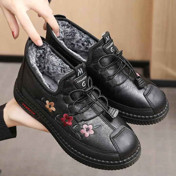 Jaruwan - Bottines à Bordure en Fourrure et Broderies Florales