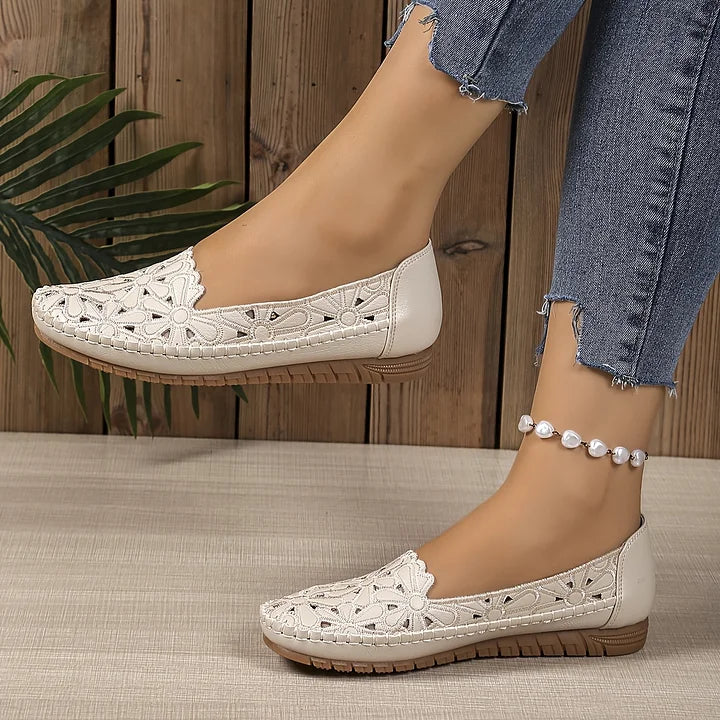 Inessa - Chaussures Orthopédiques Tendance à Découpes