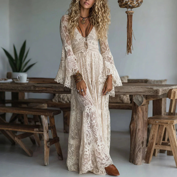 Chariya - Robe Longue Bohème À Manches Cloche en Dentelle Florale