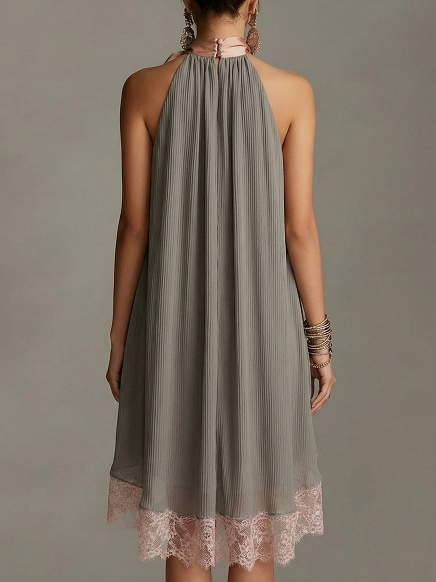Robin - Mini-robe en Satin Avec UN Nœud Rose Et De La Dentelle