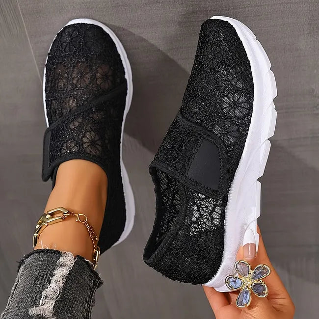 Tonjaa - Baskets en Dentelle Avec Broderies Florales
