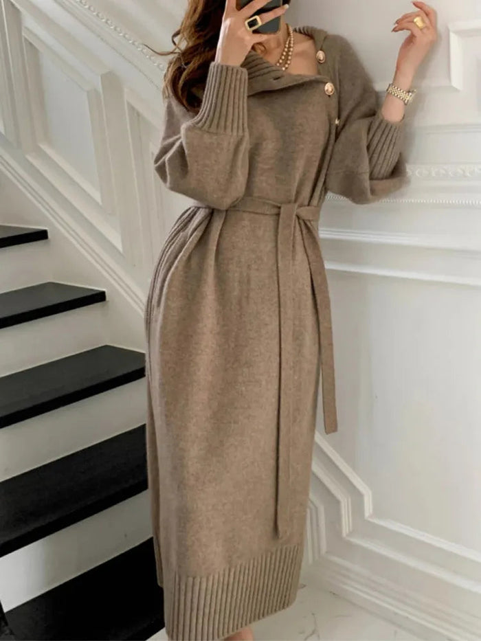 Nassra - Robe Élégante À Col Roulé