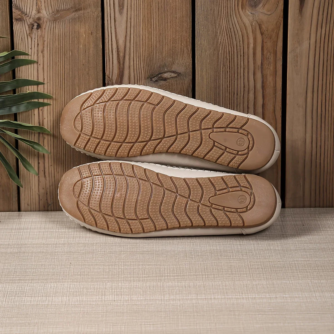 Inessa - Chaussures Orthopédiques Tendance à Découpes
