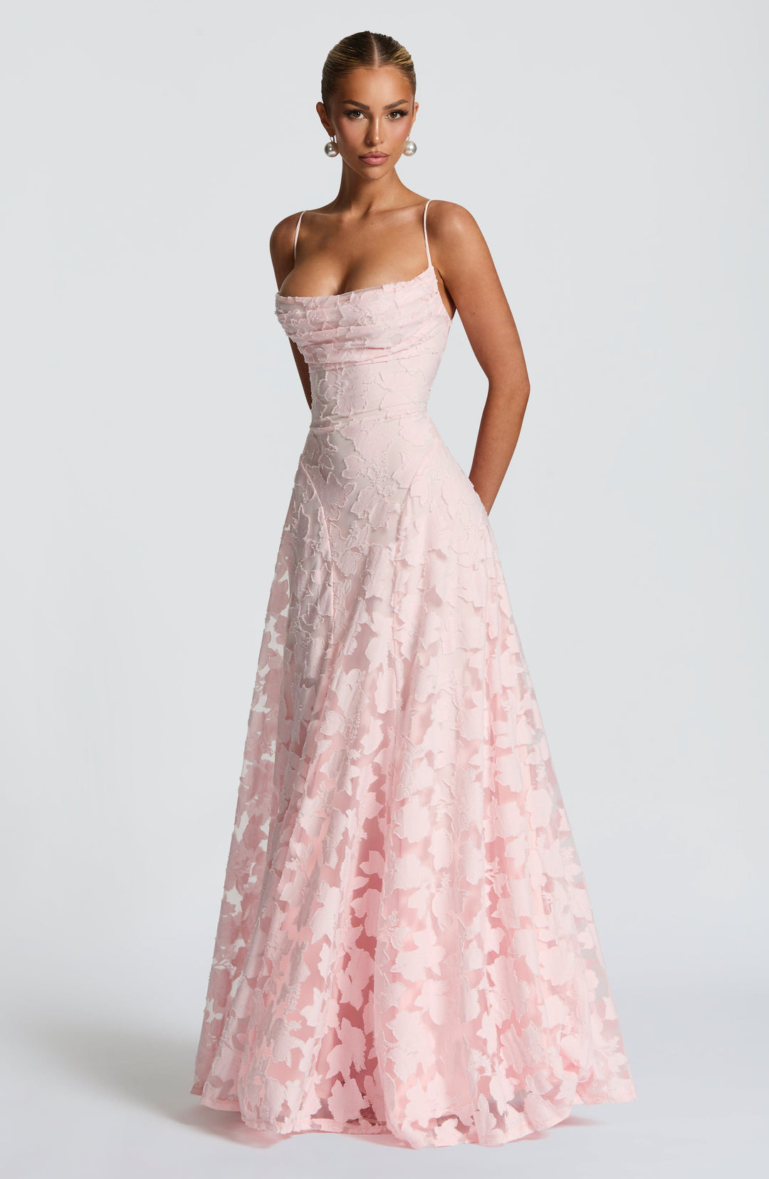 Alona - Robe Longue en Dentelle Florale À Bretelles Fines