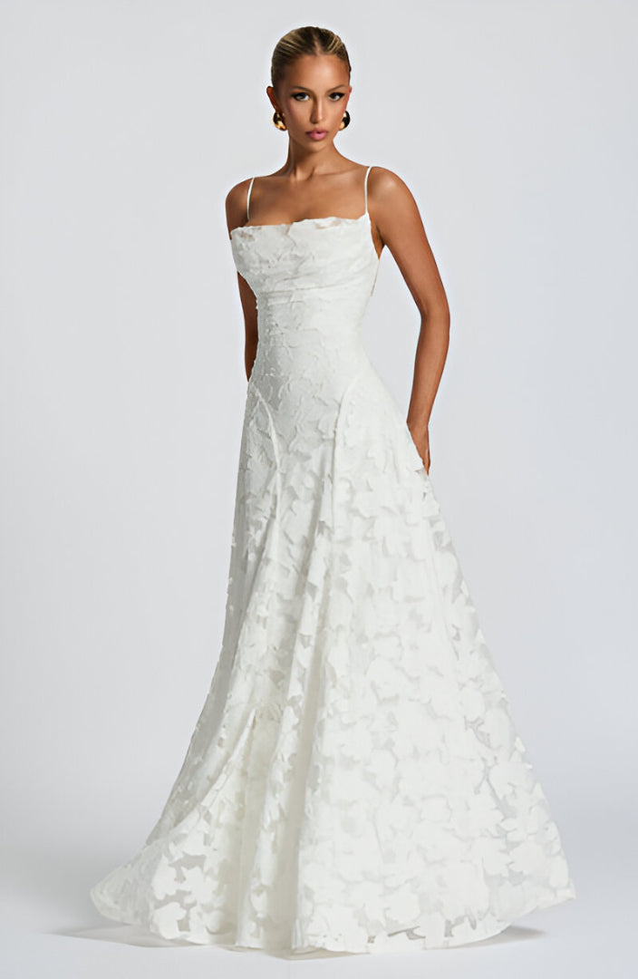 Alona - Robe Longue en Dentelle Florale À Bretelles Fines