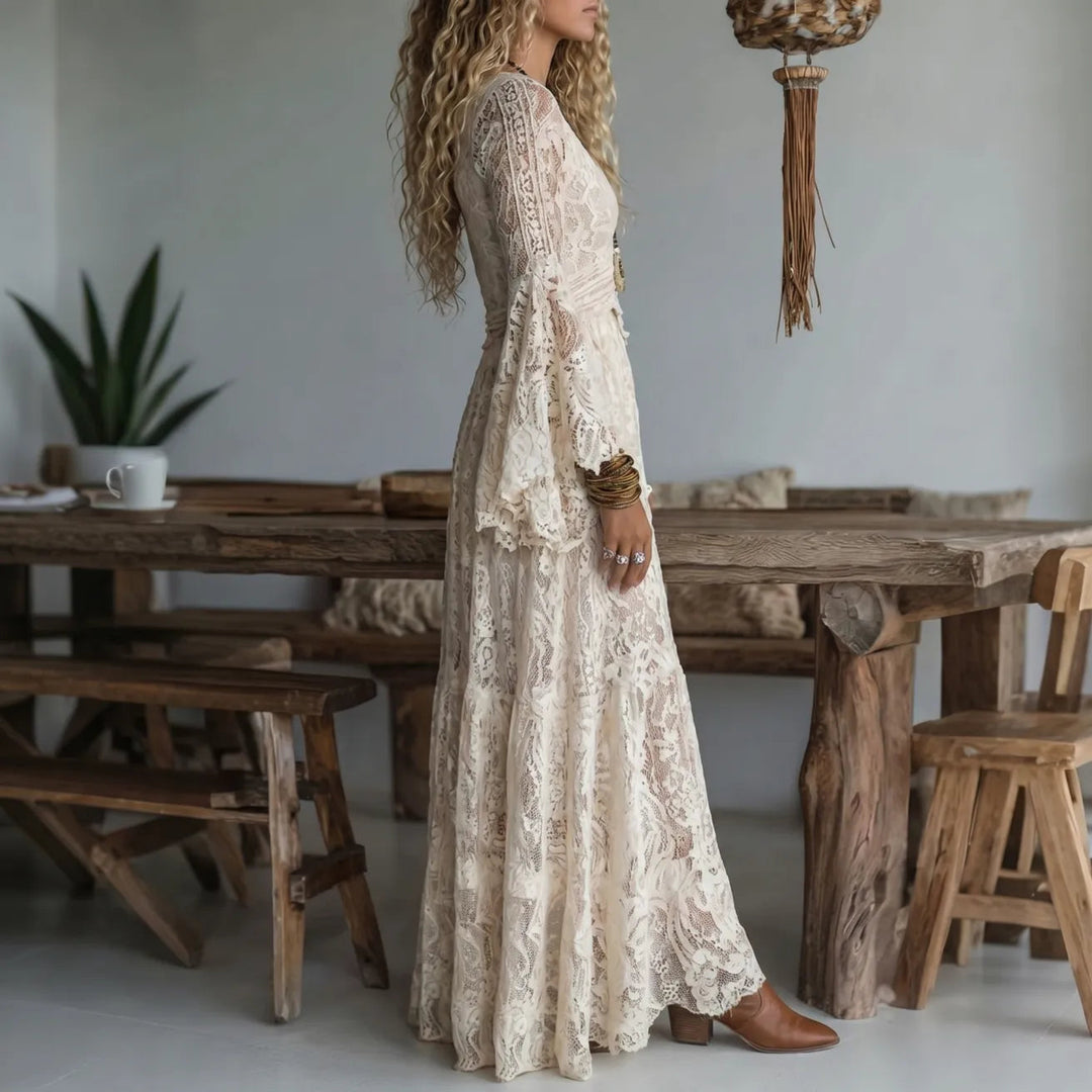 Chariya - Robe Longue Bohème À Manches Cloche en Dentelle Florale