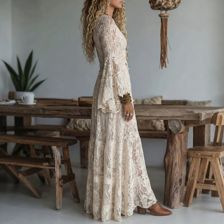 Chariya - Robe Longue Bohème À Manches Cloche en Dentelle Florale