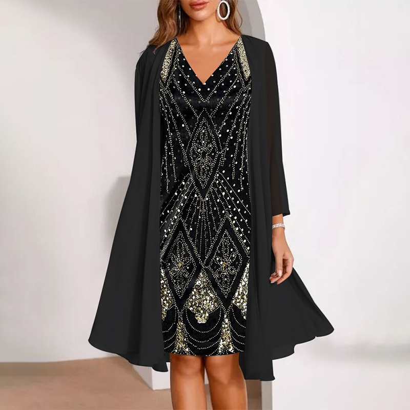 Kamla - Robe Scintillante à Col en V Avec Cape Transparente